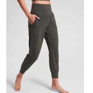 ATHLETA Salutation Jogger in Powervita